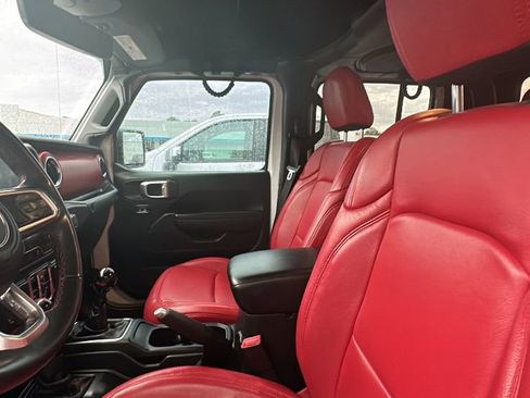 Used 2020 Jeep Gladiator Rubicon image 12