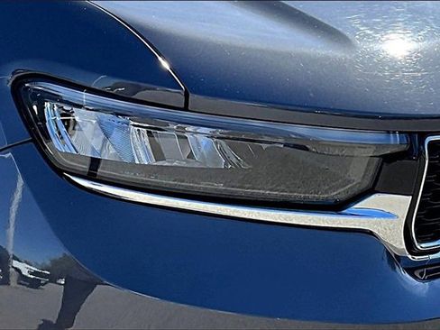 Used 2023 Jeep Grand Cherokee L Limited image 32