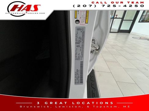 Used 2021 RAM 1500 Laramie AWD/4WD image 17