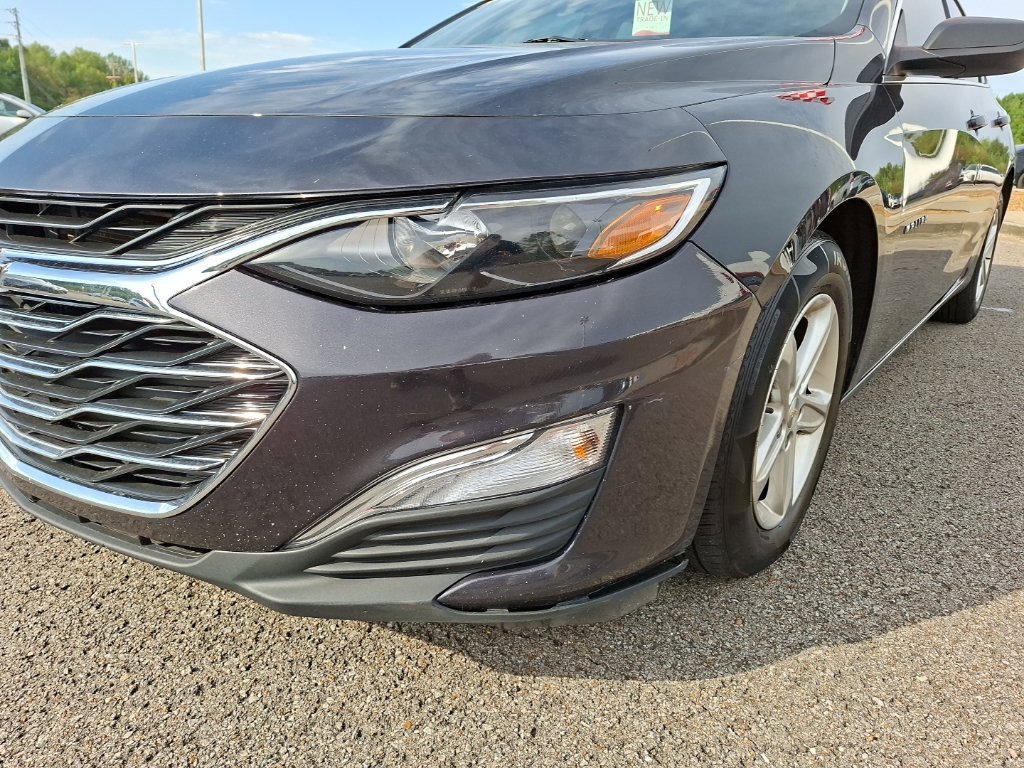 Used 2022 Chevrolet Malibu LS FWD image 9