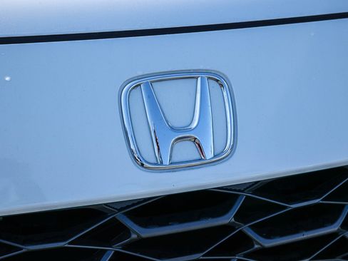 Used 2025 Honda HR-V LX image 14