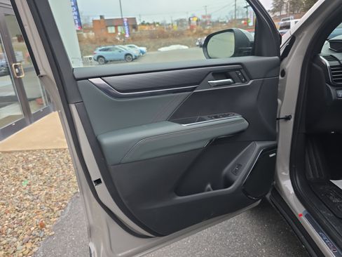 New 2026 GMC Acadia AT4 w/ LPO, All-Weather Package image 16