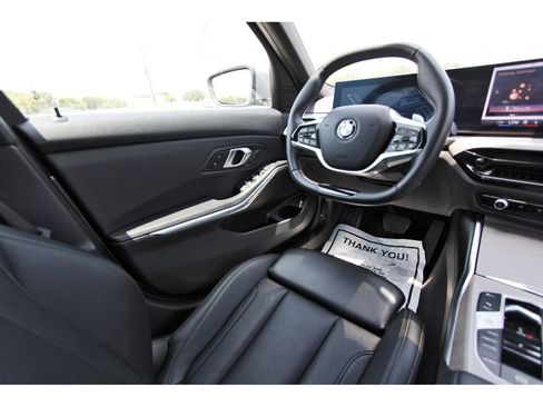 Used 2025 BMW 330i Sedan RWD image 9