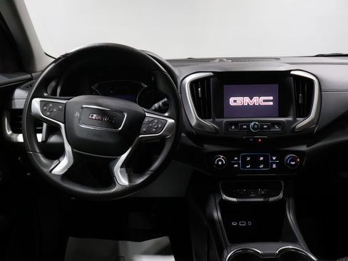Used 2024 GMC Terrain SLE image 17