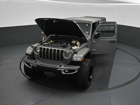 Used 2021 Jeep Gladiator Sport AWD/4WD image 59