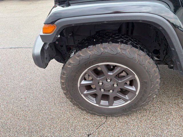 Used 2020 Jeep Gladiator Overland AWD/4WD image 4