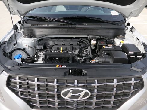 Used 2025 Hyundai Venue SEL image 28