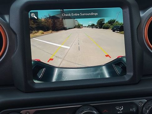 Used 2023 Jeep Gladiator Mojave w/ Cold Weather Group AWD/4WD image 16