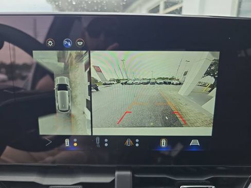Certified 2025 Chevrolet Equinox LT w/ Convenience Package II FWD image 20
