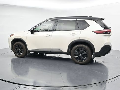 Used 2023 Nissan Rogue SV w/ SV Premium B Package AWD/4WD image 5