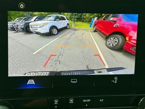 Used 2023 Chevrolet Colorado W/T w/ WT Convenience Package image 18