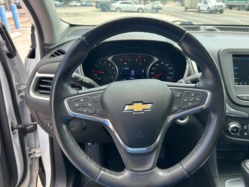 Used 2019 Chevrolet Equinox LT FWD image 18