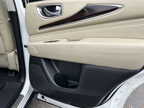 Used 2018 INFINITI QX60 Luxe w/ Deluxe Technology Package image 34