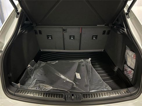 New 2026 Porsche Macan Turbo image 28