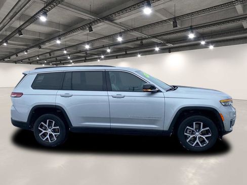 Used 2024 Jeep Grand Cherokee L Limited w/ Luxury Tech Group II image 8