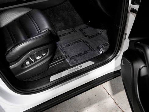 Used 2020 Porsche Cayenne S image 24