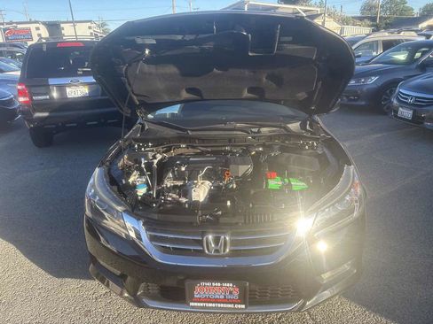 Used 2015 Honda Accord Sport image 30
