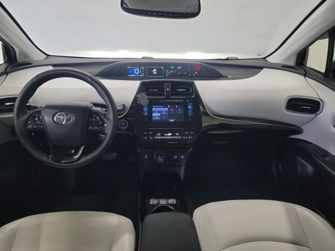 Used 2019 Toyota Prius XLE AWD/4WD image 15