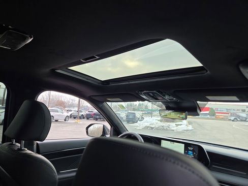 Used 2025 Hyundai Palisade Calligraphy image 12