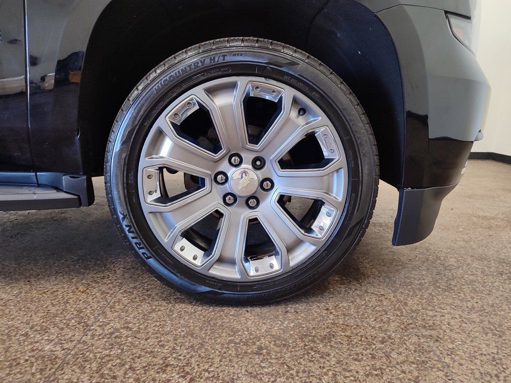 Used 2019 Chevrolet Tahoe LT w/ Luxury Package AWD/4WD image 25