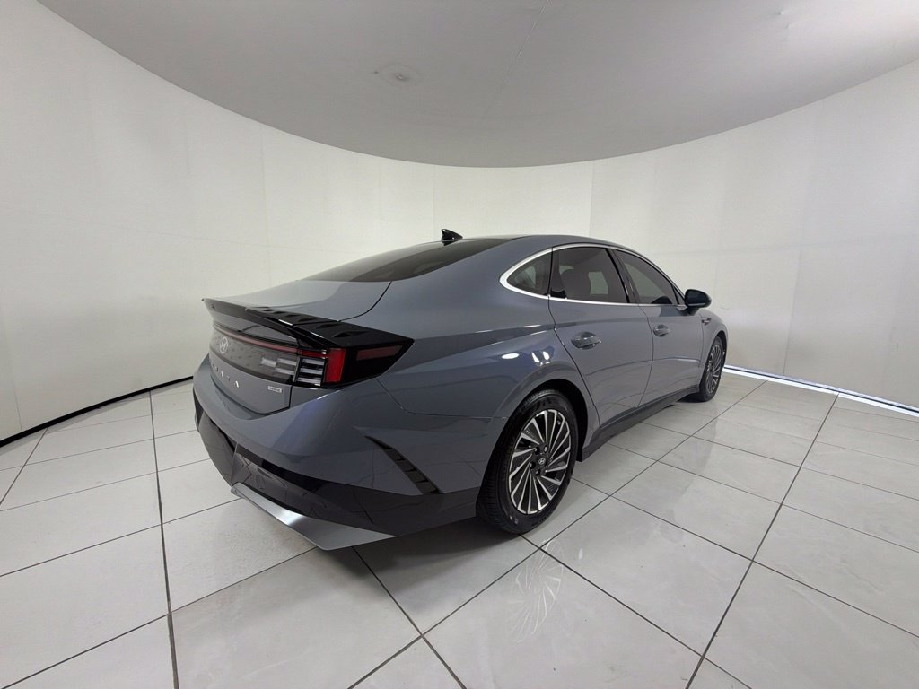 Certified 2025 Hyundai Sonata SEL FWD image 5