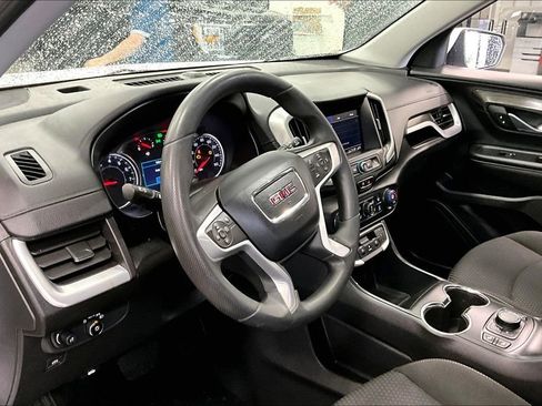 Used 2024 GMC Terrain SLE w/ Driver Convenience Package FWD image 15