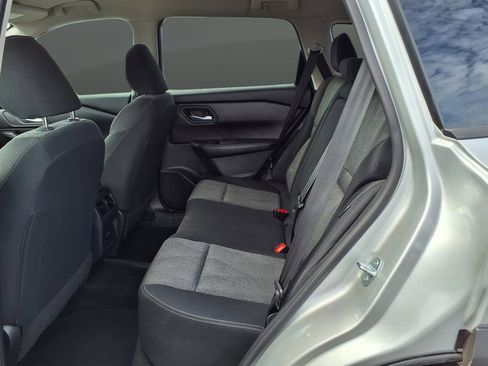 Used 2024 Nissan Rogue SV image 24