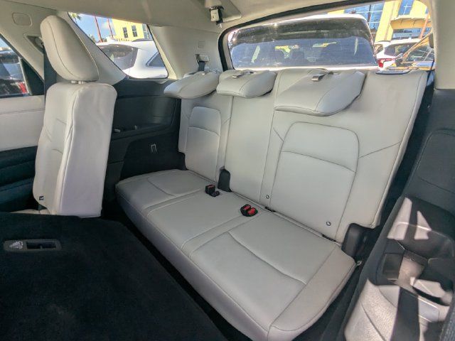 Used 2022 Nissan Pathfinder SL AWD/4WD image 10