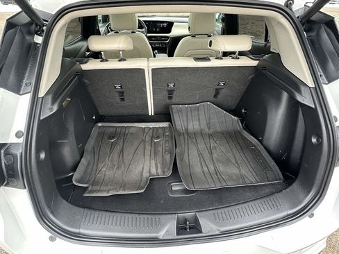 Used 2024 Buick Encore GX Avenir w/ Avenir Technology Package image 12