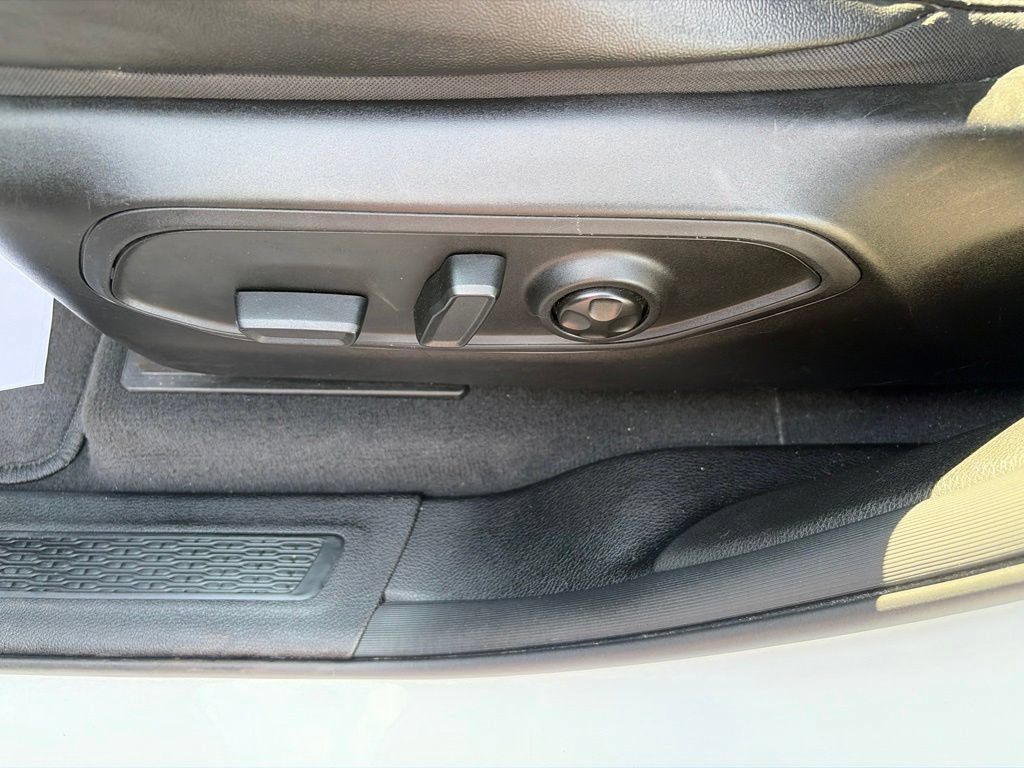 Certified 2025 Jeep Grand Cherokee Altitude AWD/4WD image 24