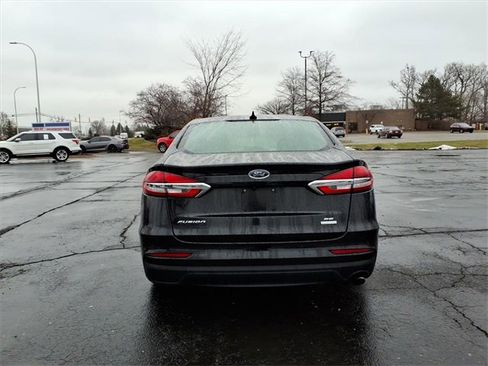 Certified 2020 Ford Fusion SE image 7
