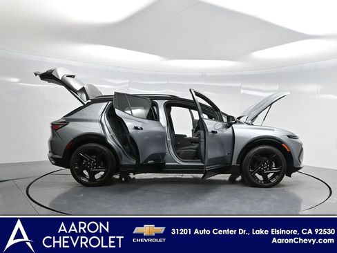 New 2026 Chevrolet Equinox EV RS image 3