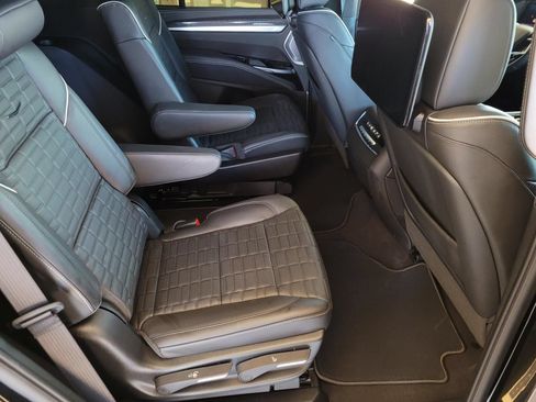 Used 2026 Cadillac Escalade V w/ LPO, ONYX Package AWD/4WD image 15
