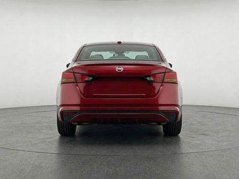 Used 2025 Nissan Altima 2.5 SV image 6