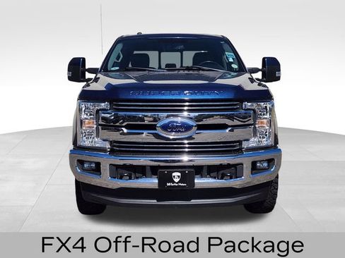 Used 2018 Ford F250 Lariat w/ Lariat Value Package AWD/4WD image 2