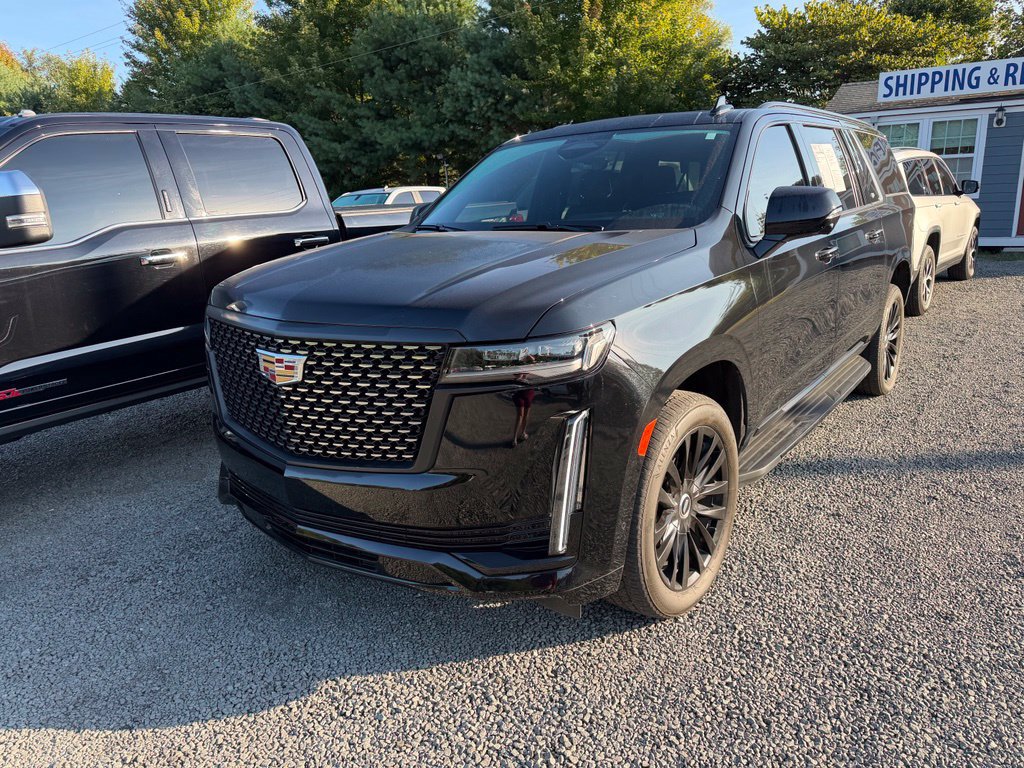 Used 2023 Cadillac Escalade ESV Premium Luxury AWD/4WD image 2