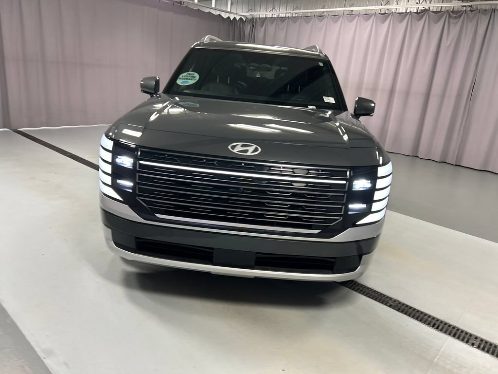 Used 2026 Hyundai Palisade Calligraphy AWD/4WD image 2