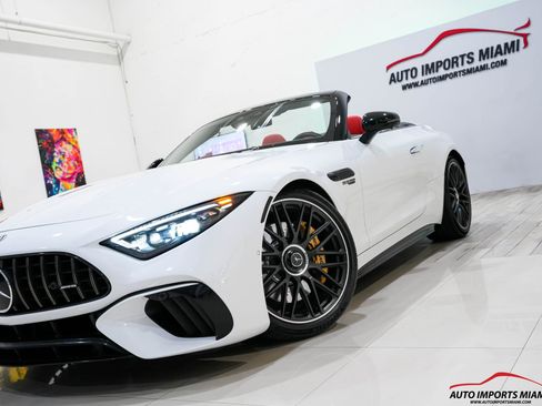 Used 2022 Mercedes-Benz SL 55 AMG 4MATIC w/ Driver Assistance Package image 35