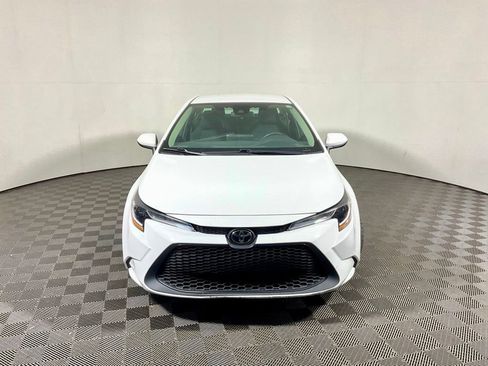 Used 2022 Toyota Corolla LE FWD image 5