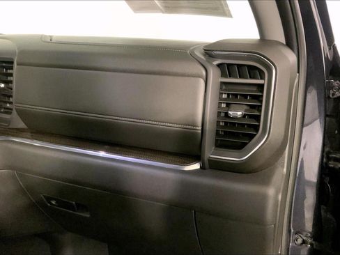 Used 2023 Chevrolet Silverado 1500 LT AWD/4WD image 16