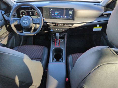 New 2026 Nissan Kicks SR AWD/4WD image 15