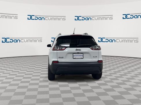 Used 2021 Jeep Cherokee Latitude Plus w/ Sun & Sound Group AWD/4WD image 7