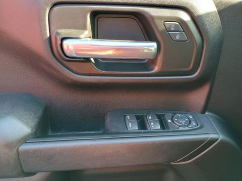 Used 2024 Chevrolet Silverado 1500 Custom image 12