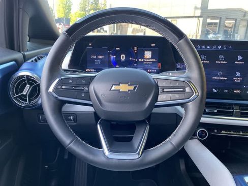 Used 2024 Chevrolet Equinox EV LT w/ Active Safety Package 3 AWD/4WD image 19