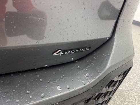 New 2026 Volkswagen Tiguan SE R-Line AWD/4WD image 5