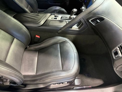 Used 2016 Chevrolet Corvette Stingray Coupe w/ 2LT Preferred Equipment Group image 25