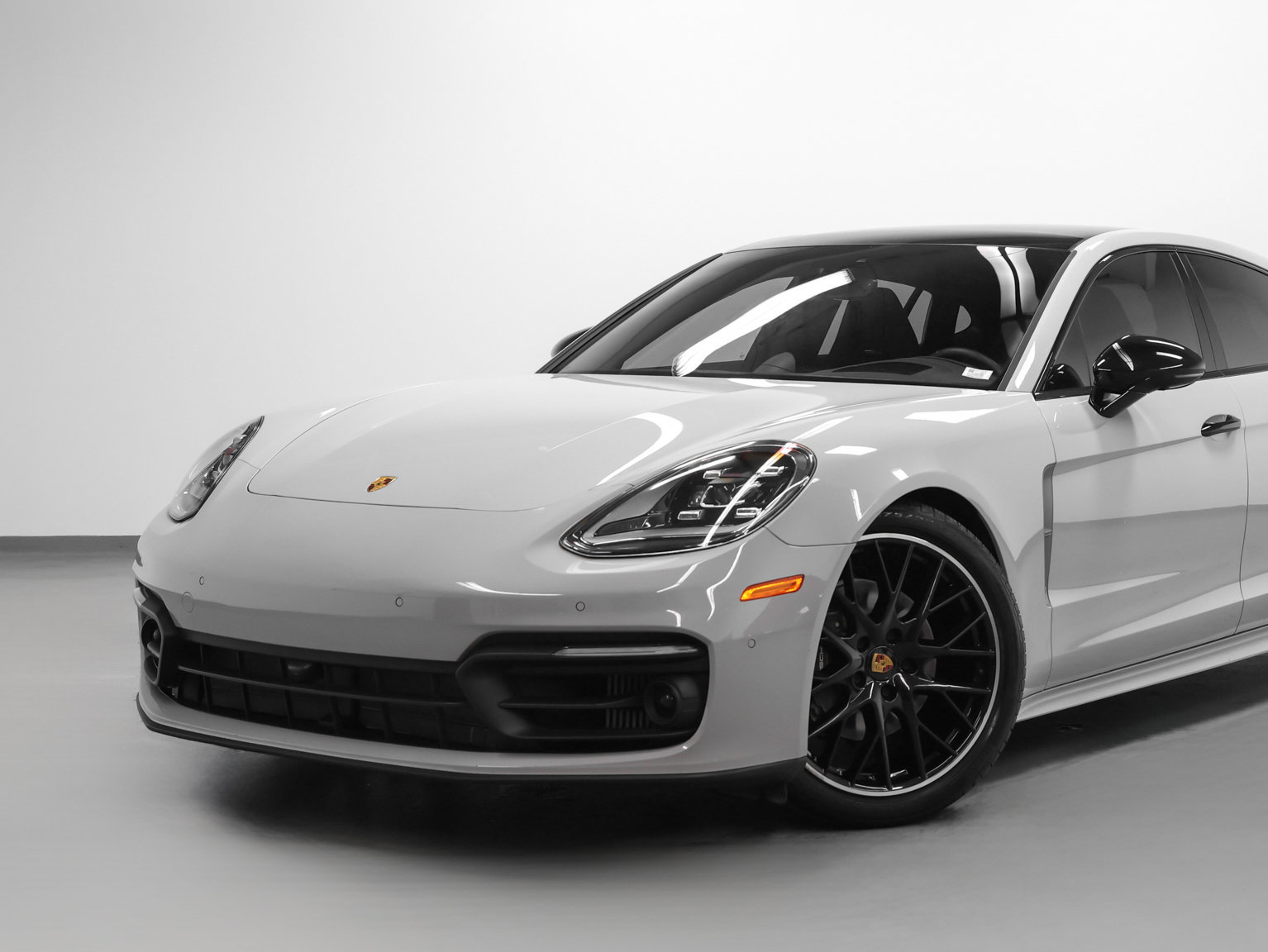 Certified 2023 Porsche Panamera 4 Platinum Edition AWD/4WD image 7