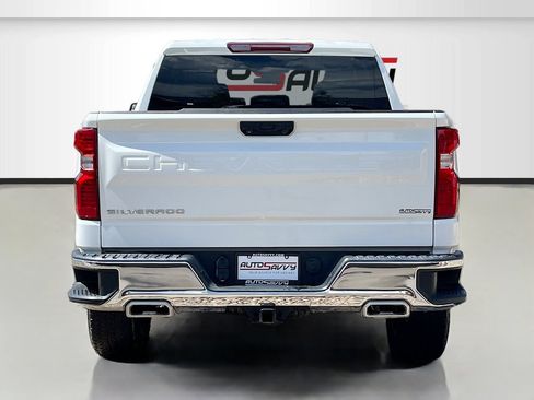 Used 2022 Chevrolet Silverado 1500 LT w/ Z71 Off-Road Package AWD/4WD image 6