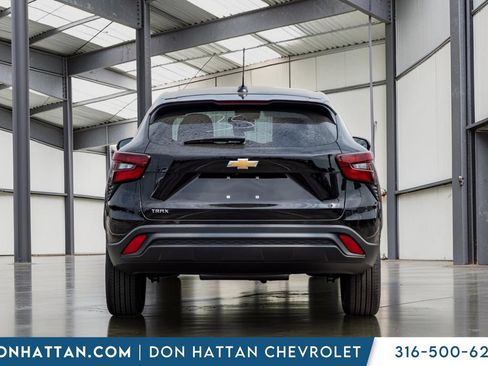 New 2026 Chevrolet Trax LS FWD image 22