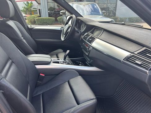 Used 2011 BMW X5 xDrive50i image 26